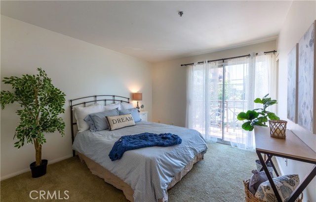 801 Pine Ave #204, Long Beach, CA 90813