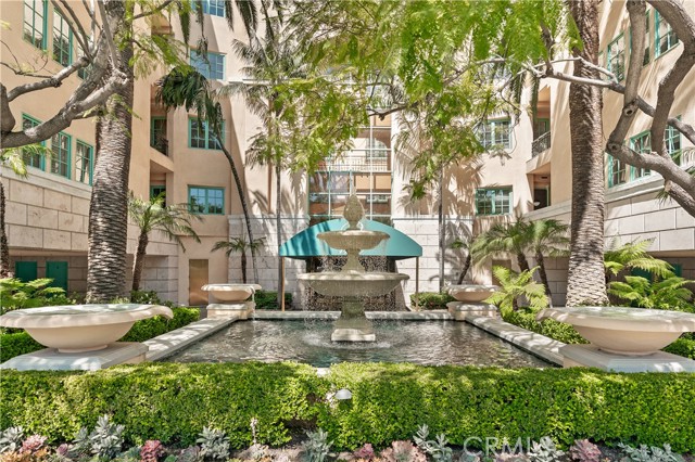 Detail Gallery Image 19 of 22 For 11500 San Vicente Bld #202,  Los Angeles,  CA 90049 - 3 Beds | 3/1 Baths