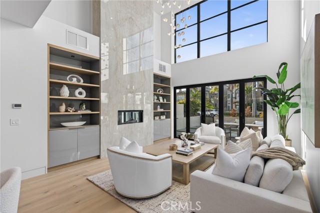 Detail Gallery Image 8 of 58 For 520 11th St, Huntington Beach,  CA 92648 - 3 Beds | 3/1 Baths