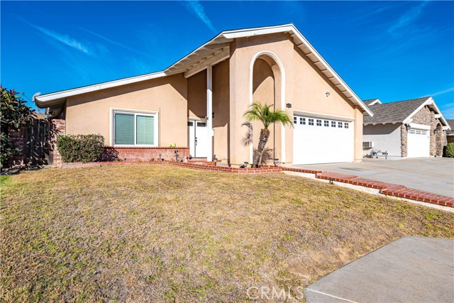 Detail Gallery Image 3 of 31 For 6001 Brookmont Dr, Yorba Linda,  CA 92886 - 3 Beds | 2 Baths