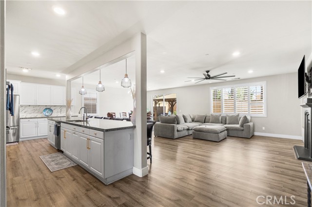 Detail Gallery Image 26 of 70 For 5149 Sammy Hagar, Fontana,  CA 92336 - 6 Beds | 4/1 Baths