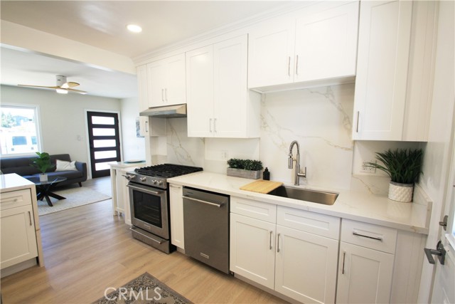 Detail Gallery Image 10 of 33 For 22832 Menlo, Torrance,  CA 90502 - 3 Beds | 2 Baths