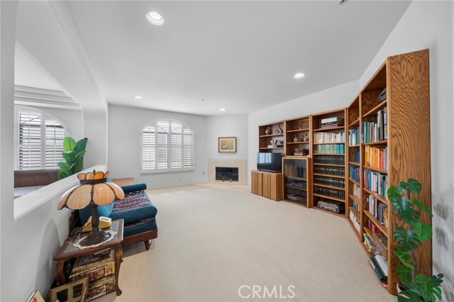 Detail Gallery Image 6 of 23 For 453 S Barrington, Los Angeles,  CA 90049 - 2 Beds | 3 Baths