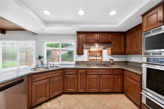 Detail Gallery Image 14 of 51 For 17440 Olive Tree Cir, Yorba Linda,  CA 92886 - 4 Beds | 2/1 Baths