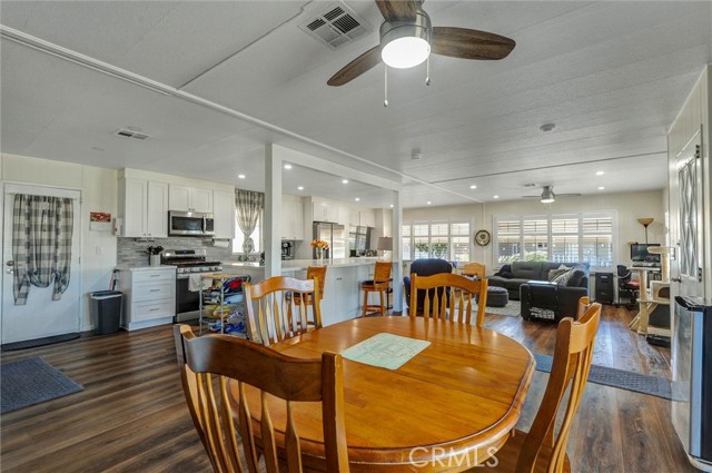 Detail Gallery Image 14 of 25 For 1001 W Lambert Rd #Spc 129, La Habra,  CA 90631 - 2 Beds | 2 Baths