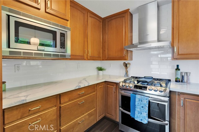 Detail Gallery Image 16 of 61 For 28720 Zion Dr, Lake Arrowhead,  CA 92352 - 4 Beds | 3 Baths