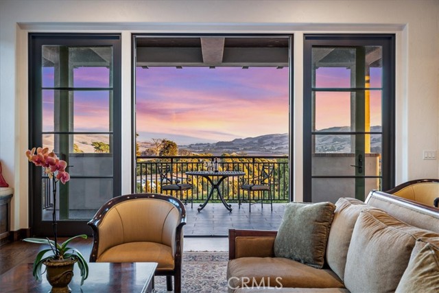 Detail Gallery Image 14 of 73 For 3515 Turri Rd, San Luis Obispo,  CA 93405 - 5 Beds | 5/1 Baths