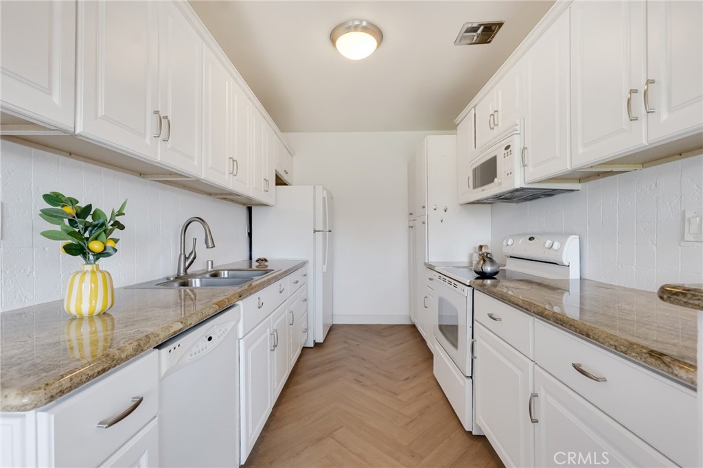 5400 Newcastle Avenue #46