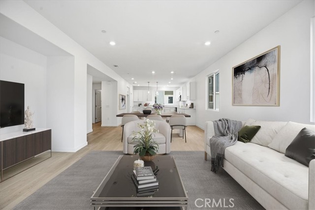 Detail Gallery Image 7 of 50 For 27315 Bear Creek Ln, Valencia,  CA 91381 - 4 Beds | 3/1 Baths