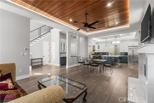 Detail Gallery Image 3 of 50 For 1303 Harkness Ln, Redondo Beach,  CA 90278 - 5 Beds | 4/1 Baths