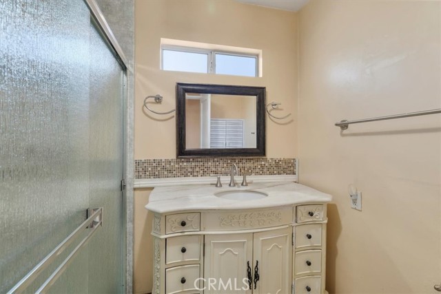 Detail Gallery Image 9 of 20 For 5943 Gardenia Ave, Long Beach,  CA 90805 - 2 Beds | 1 Baths