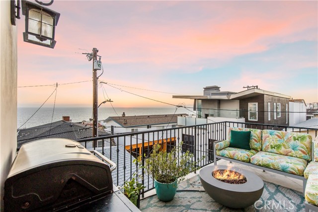 Detail Gallery Image 35 of 43 For 320 33rd Pl, Manhattan Beach,  CA 90266 - 3 Beds | 4 Baths