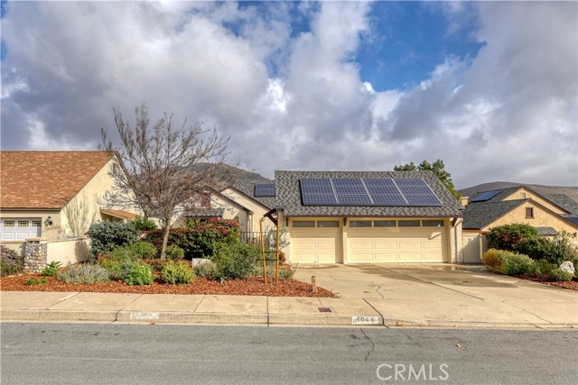 Detail Gallery Image 4 of 30 For 1044 Vista De Los Collados, San Luis Obispo,  CA 93405 - 4 Beds | 2 Baths