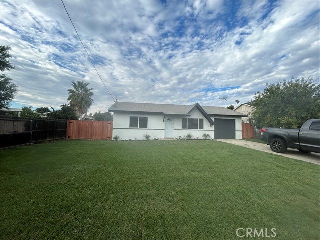 225 W Franklin, Pomona CA: https://media.crmls.org/medias/284d8e6c-af61-401c-980f-5eb3aa74c707.jpg