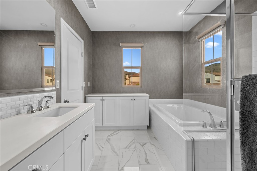 MLS #DW25267885 image #23