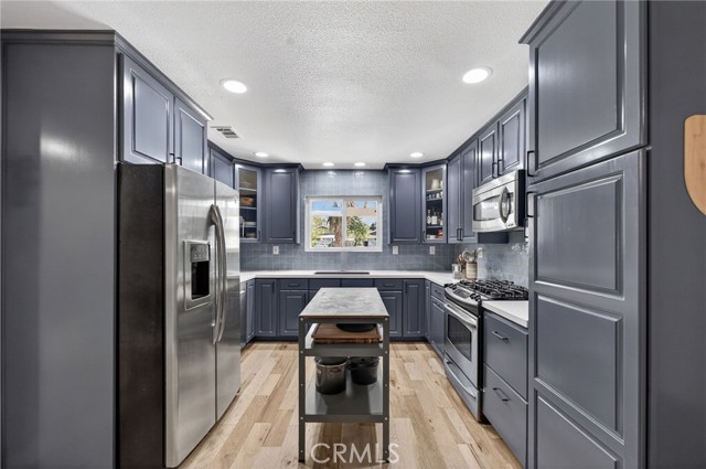 1463 Clock Ave, Redlands CA: https://media.crmls.org/medias/284e8f93-0cab-4916-a3e2-075d1c7367b0.jpg