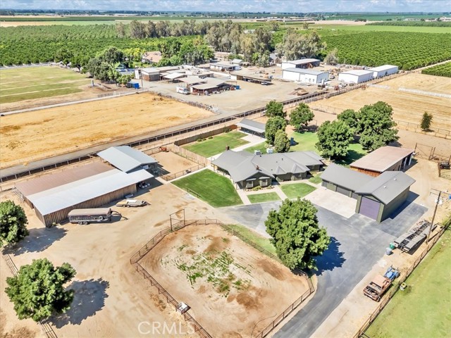 Detail Gallery Image 12 of 55 For 34811 Road 132, Visalia,  CA 93292 - 5 Beds | 3 Baths