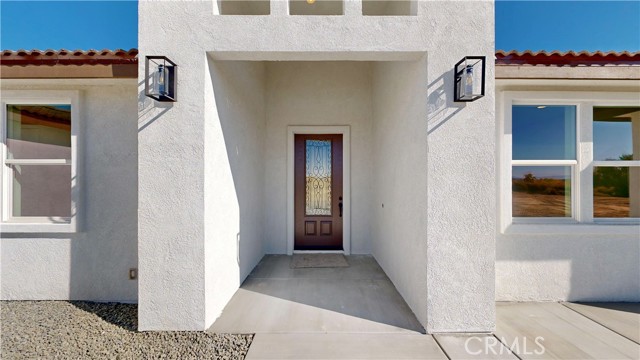 Detail Gallery Image 2 of 68 For 14285 Riverside Dr, Apple Valley,  CA 92307 - 4 Beds | 2/1 Baths