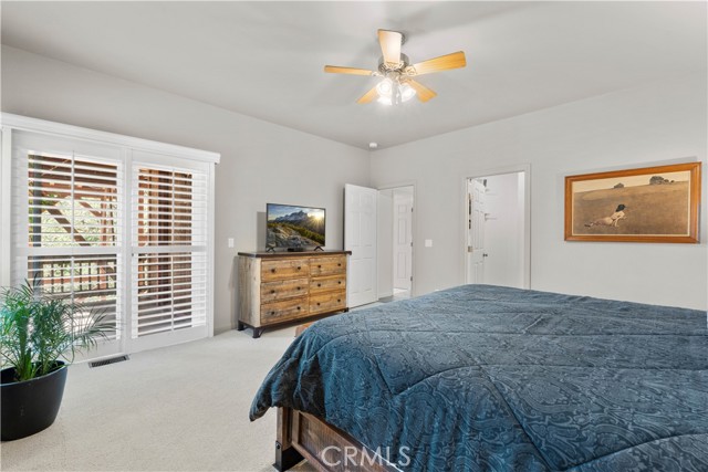 1088 Nadelhorn Drive, Lake Arrowhead CA: https://media.crmls.org/medias/28501dc5-fd3a-4321-93b5-ee7a7f77abcf.jpg