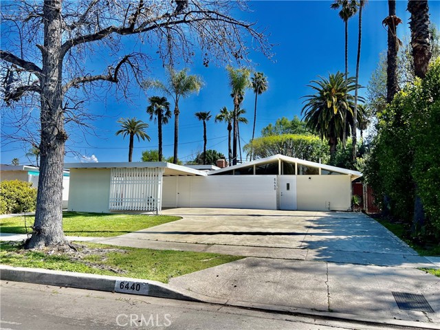 Detail Gallery Image 1 of 24 For 6440 Jumilla Ave, Woodland Hills,  CA 91367 - 5 Beds | 3/1 Baths