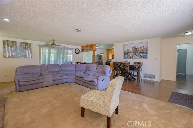 Detail Gallery Image 5 of 19 For 8841 California Ave, Riverside,  CA 92503 - 3 Beds | 2 Baths