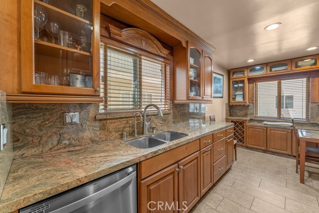 Detail Gallery Image 9 of 44 For 1344 5th St #7,  Glendale,  CA 91201 - 2 Beds | 2 Baths