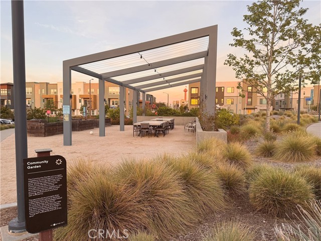 Detail Gallery Image 24 of 25 For 26729 Greylock Ln, Stevenson Ranch,  CA 91381 - 4 Beds | 3/1 Baths