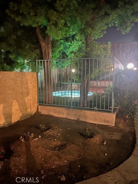 18307 BURBANK Boulevard # 41, Tarzana (los Angeles), California 91356, 2 Bedrooms Bedrooms, ,2 BathroomsBathrooms,Residential,For Sale,18307 BURBANK Boulevard # 41,CRSR24222104