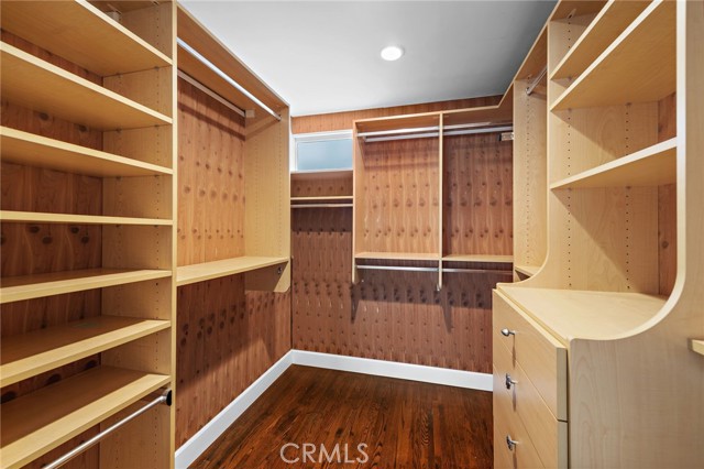 413 Dahlia Avenue, Corona del Mar CA: https://media.crmls.org/medias/2853a072-dc7b-4096-a678-0ecec63e24f4.jpg