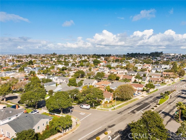 1246 Gertruda Avenue, Redondo Beach, California 90277, 3 Bedrooms Bedrooms, ,2 BathroomsBathrooms,Residential,Sold,Gertruda,CV24005661