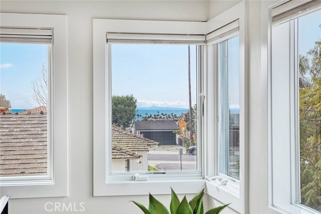Detail Gallery Image 37 of 40 For 410 Acacia, Corona Del Mar,  CA 92625 - 2 Beds | 2 Baths