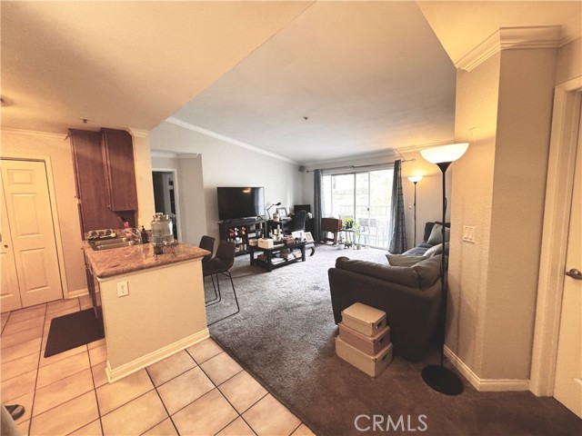 Detail Gallery Image 4 of 25 For 1980 Las Colinas Cir #301,  Corona,  CA 92879 - 2 Beds | 2 Baths
