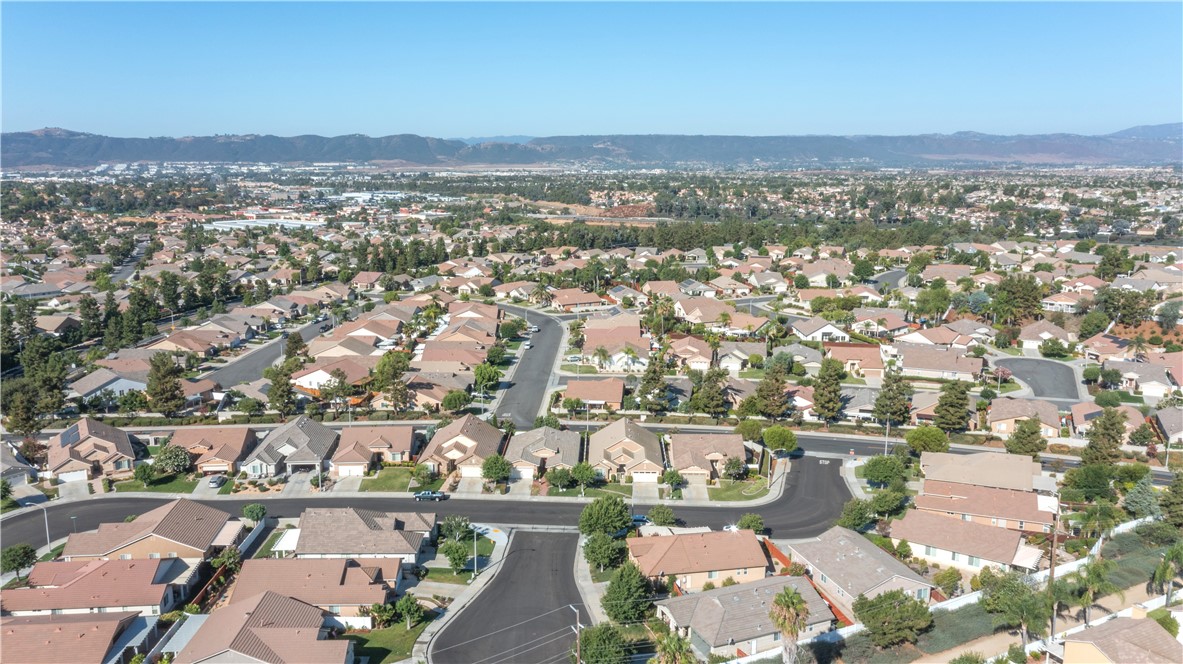 Detail Gallery Image 42 of 75 For 39415 Domaine Michael Dr, Murrieta,  CA 92563 - 3 Beds | 2 Baths