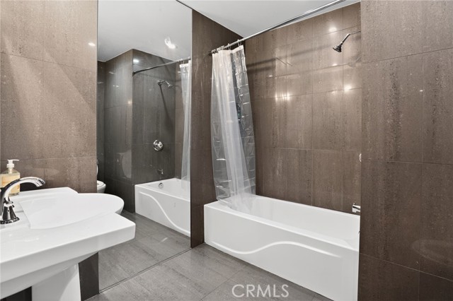 Detail Gallery Image 27 of 30 For 21 Alamitos, Long Beach,  CA 90802 - 2 Beds | 2 Baths