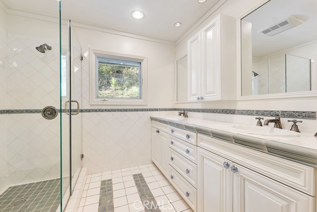 17232 Quesan Place, Encino CA: https://media.crmls.org/medias/2855e3e7-8f2b-44b2-9ede-4df7aa905b66.jpg