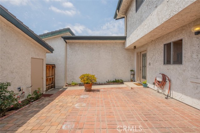 Detail Gallery Image 4 of 33 For 1046 Royal Oaks Dr #B,  Monrovia,  CA 91016 - 3 Beds | 2/1 Baths