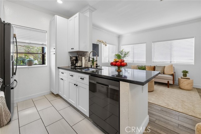 Detail Gallery Image 11 of 36 For 158 Maegan #9,  Thousand Oaks,  CA 91362 - 3 Beds | 2/1 Baths