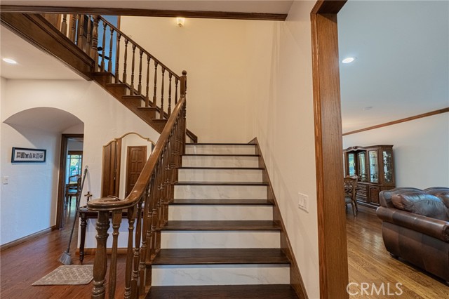 Detail Gallery Image 47 of 67 For 25573 via Paladar, Valencia,  CA 91355 - 6 Beds | 5 Baths