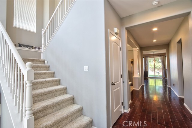 Detail Gallery Image 4 of 36 For 39883 S Creek Cir, Murrieta,  CA 92563 - 5 Beds | 3 Baths