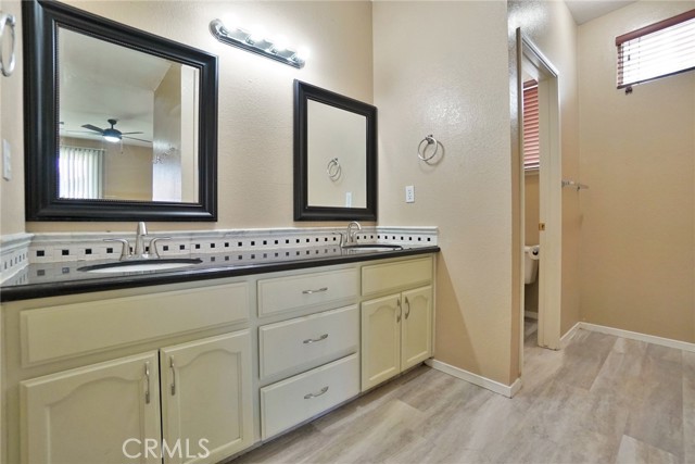 Detail Gallery Image 38 of 57 For 1133 Cousins Ct, Lemoore,  CA 93245 - 3 Beds | 2 Baths