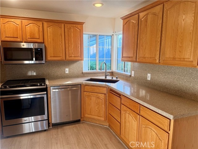 Detail Gallery Image 2 of 9 For 24181 Okeechobee, Lake Forest,  CA 92630 - 3 Beds | 2 Baths