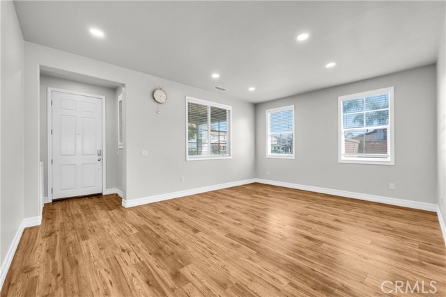 Detail Gallery Image 6 of 38 For 14297 Goose St, Corona,  CA 92880 - 6 Beds | 4 Baths