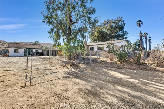 Detail Gallery Image 4 of 49 For 41209 Gibbel Rd, Hemet,  CA 92544 - 3 Beds | 2/1 Baths