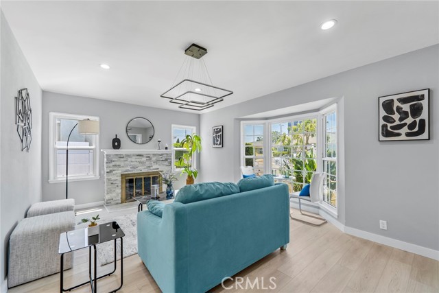 8460 Truxton Avenue, Los Angeles CA: https://media.crmls.org/medias/2859a2bd-cc7f-4438-bf5f-512e1f175496.jpg