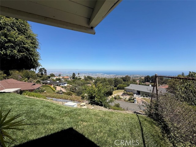 3111 Deluna Drive, Rancho Palos Verdes CA: https://media.crmls.org/medias/2859bd75-3c16-470b-aa1d-e39ef25a2db8.jpg