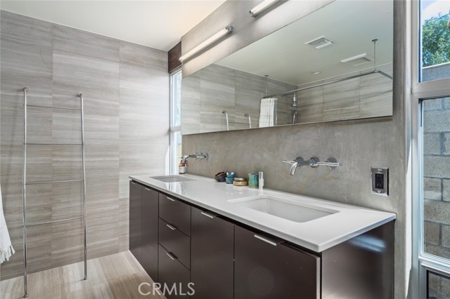 Detail Gallery Image 21 of 68 For 1933 Whittier Ave, Costa Mesa,  CA 92627 - 4 Beds | 2 Baths