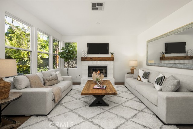 19692 Dorado Drive, Lake Forest CA: https://media.crmls.org/medias/2859e72e-d68b-430c-87ac-f4a6f14e5773.jpg