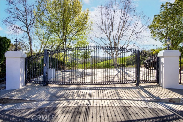 Front Image Thumbnail for CRSR25277807