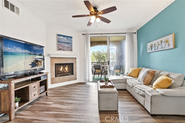 MLS: OC23183693 Condo For Sale