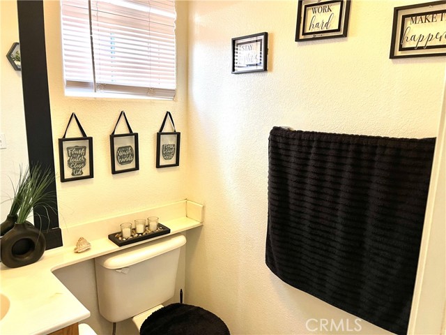 Detail Gallery Image 18 of 32 For 16976 Torino Dr, Victorville,  CA 92395 - 4 Beds | 2/1 Baths